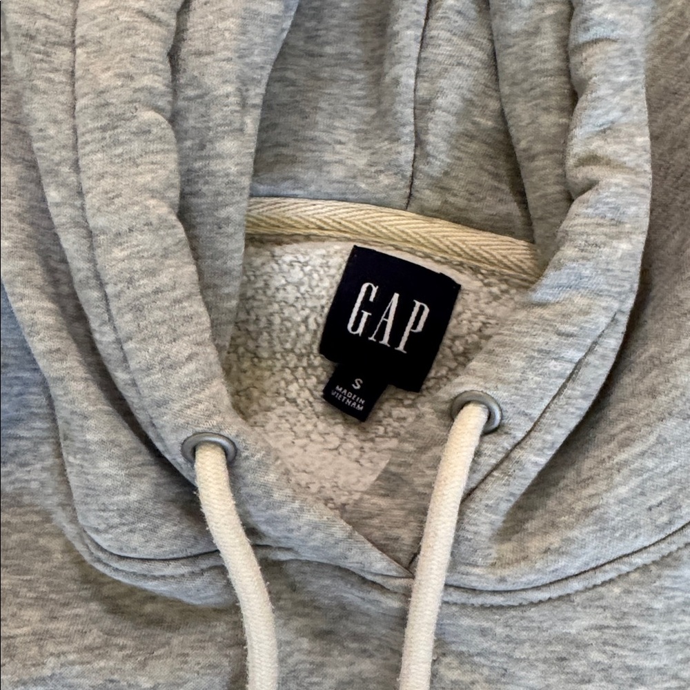 GAP Hoodie - Picture 3 of 3